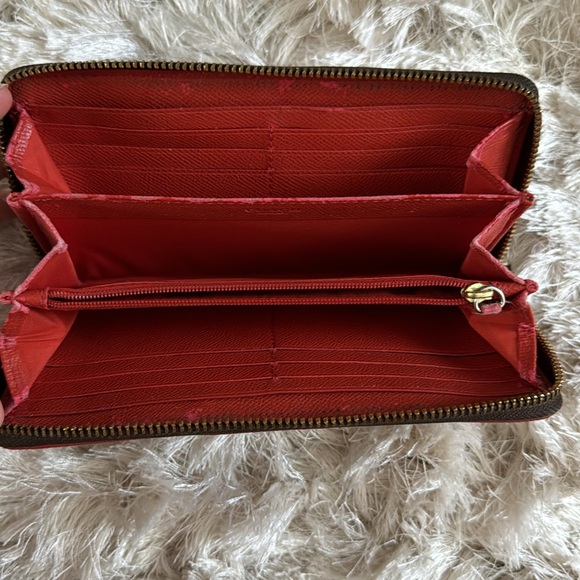 Coach accordion zip around wallet (F52859 signature) - Picture 3 of 3